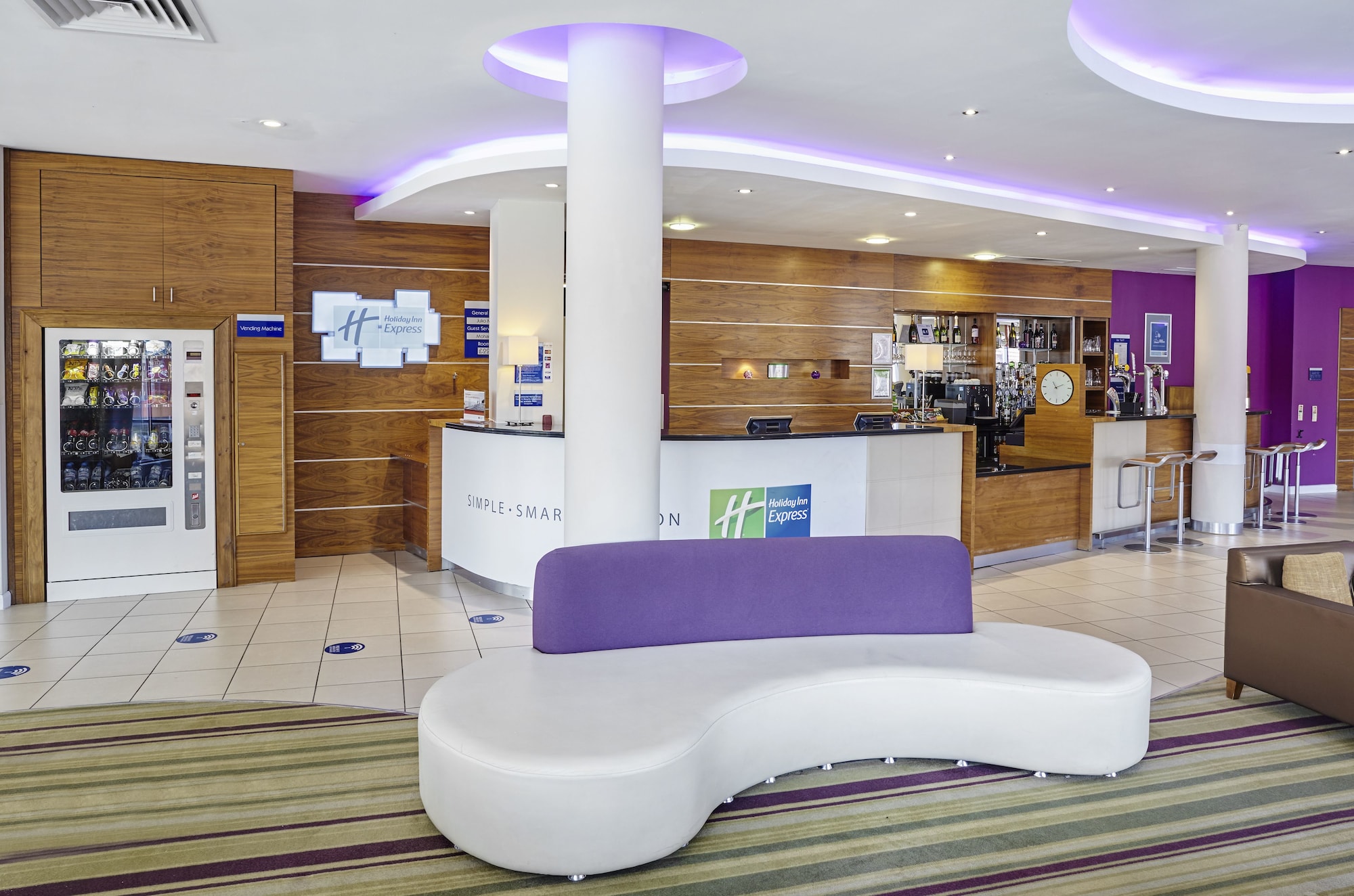 Holiday Inn Express London - Newbury Park