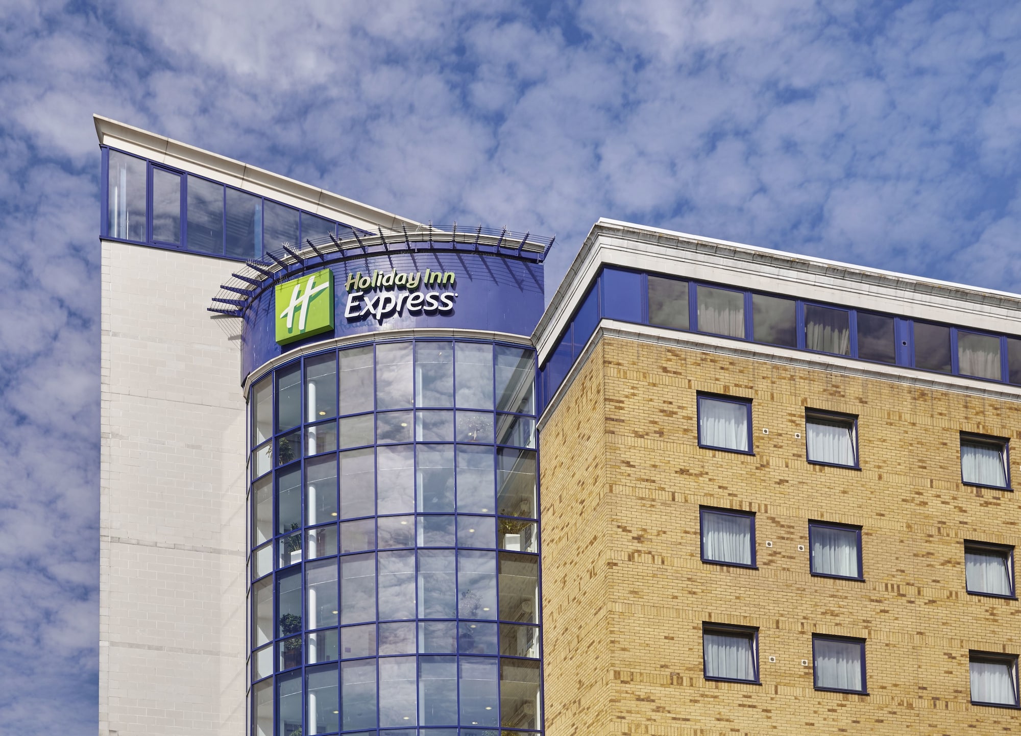 Holiday Inn Express London - Newbury Park