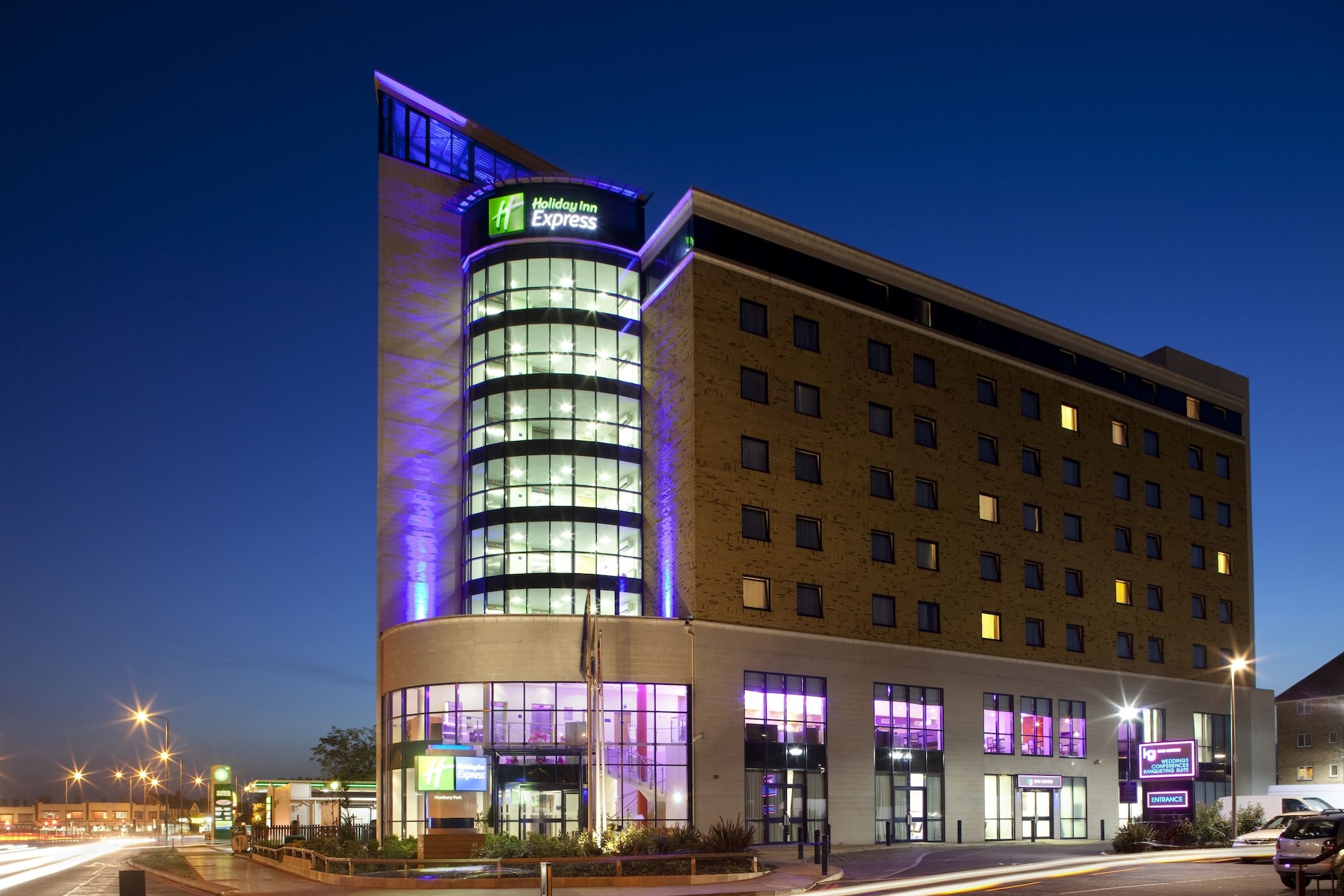 Holiday Inn Express London - Newbury Park