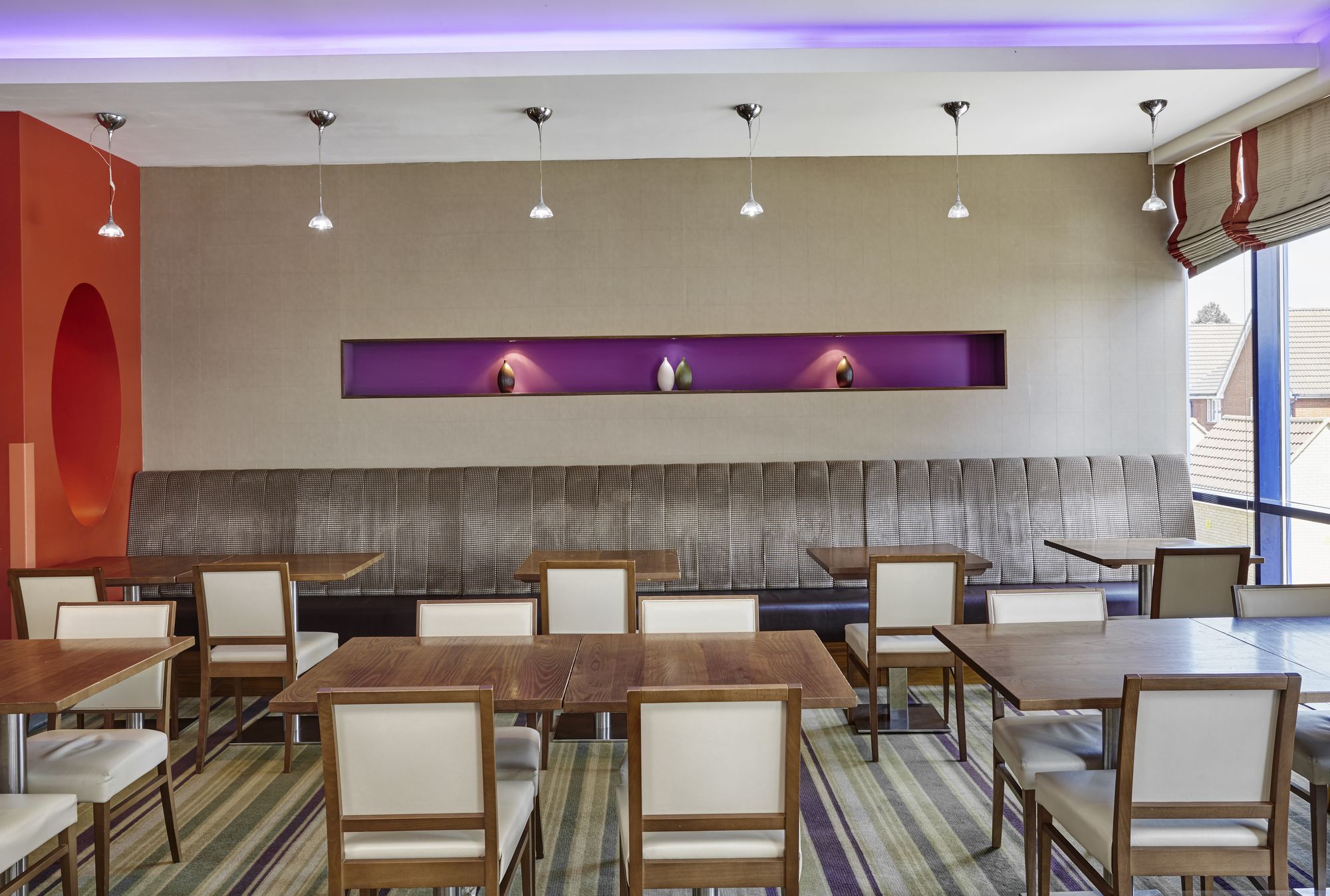 Holiday Inn Express London - Newbury Park