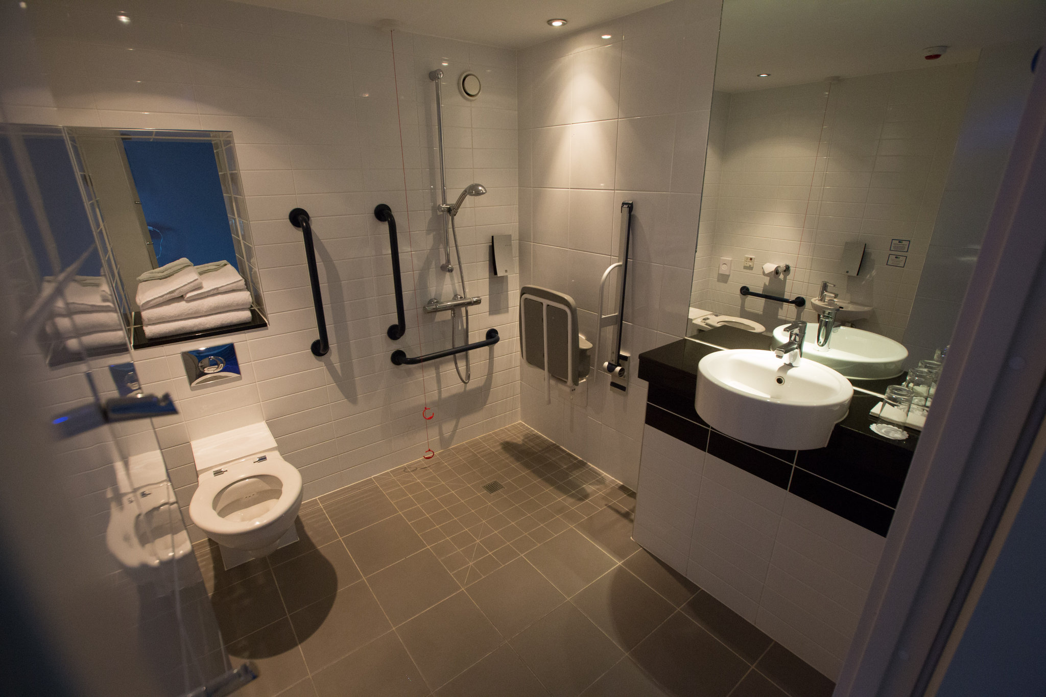 Holiday Inn Express Stratford