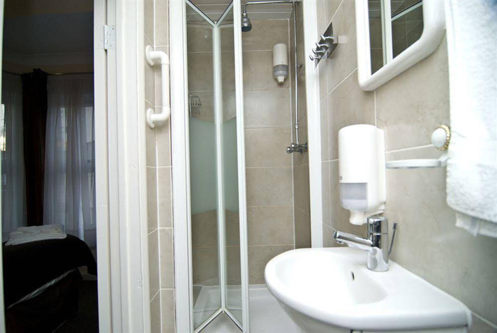 Holland Park Hotel