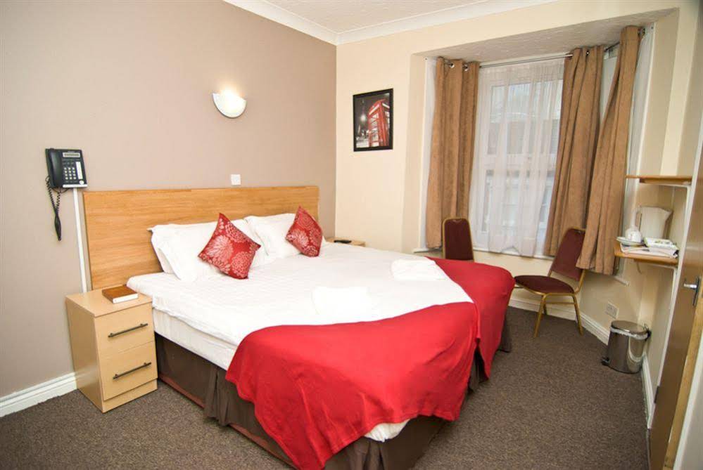 Holland Park Hotel