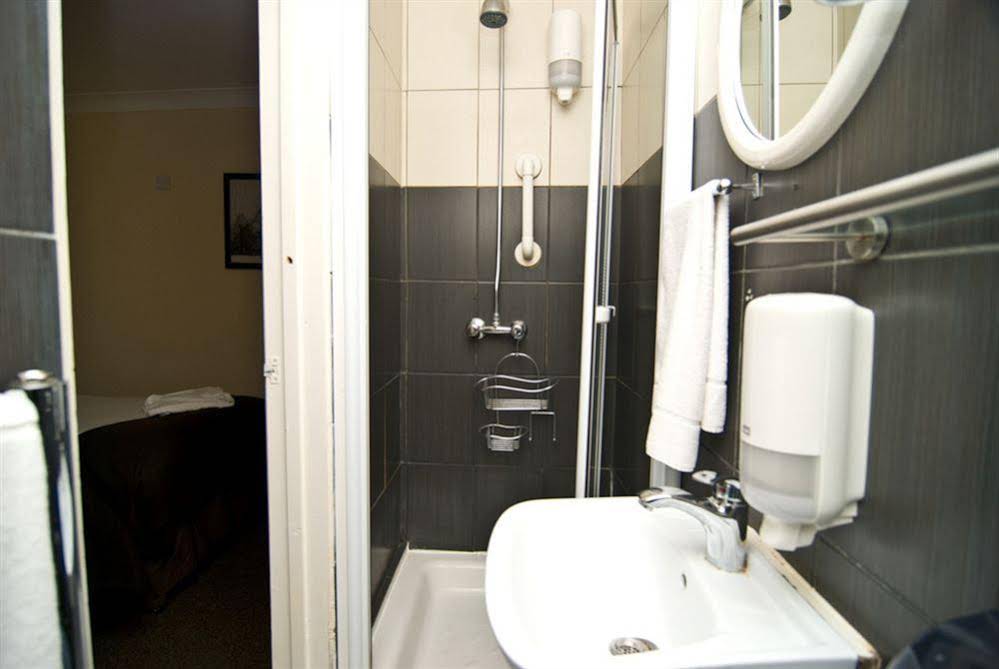 Holland Park Hotel
