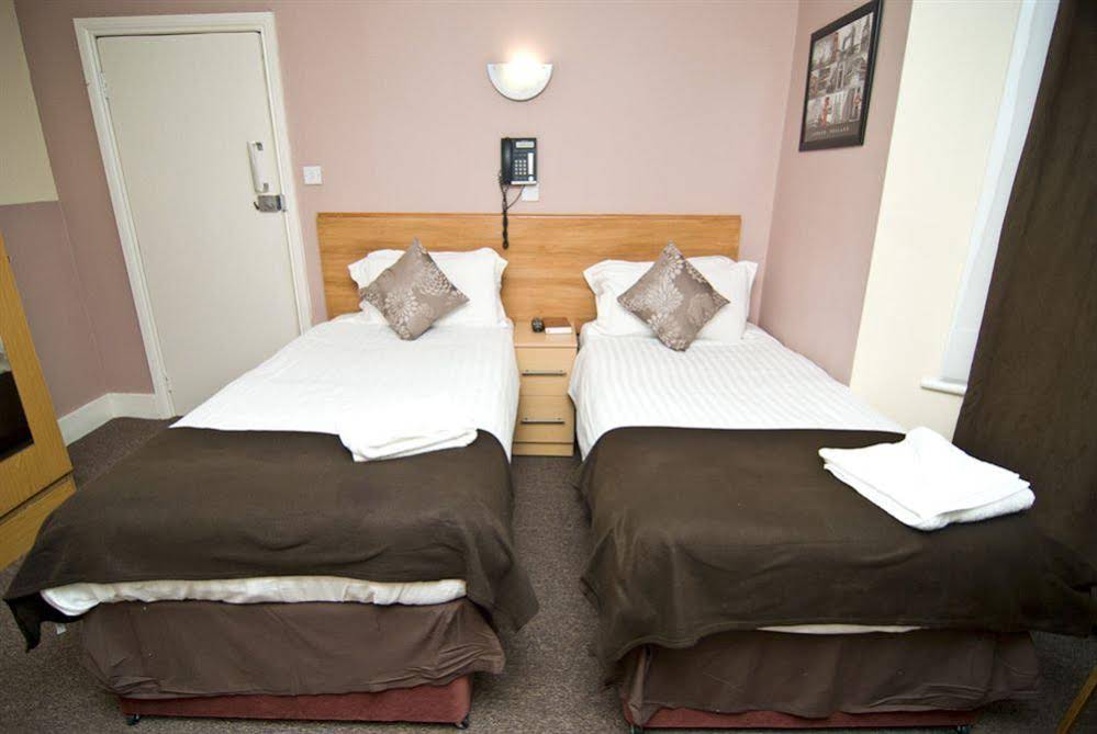 Holland Park Hotel