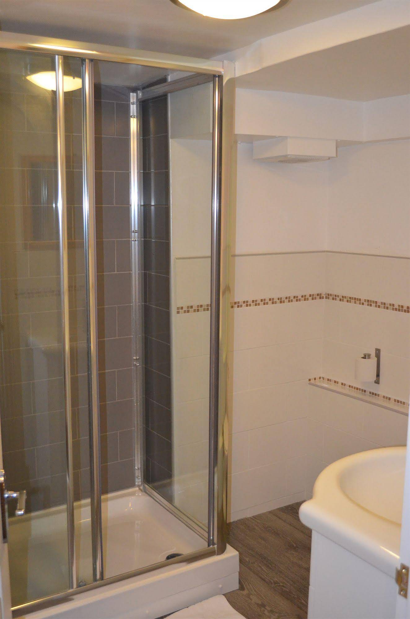 Hotel 261