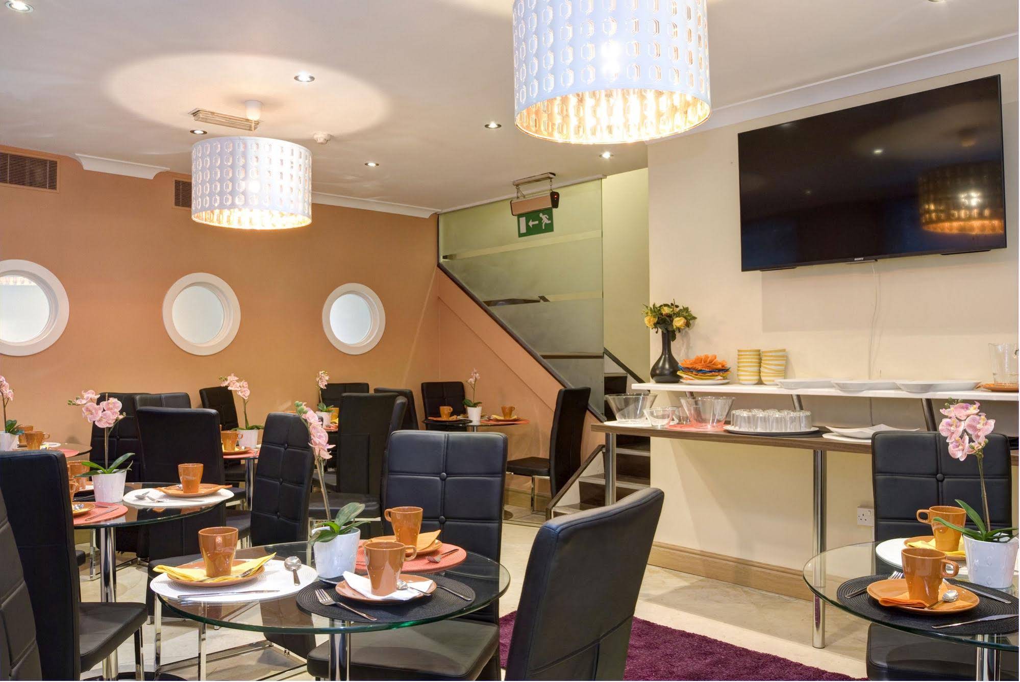 Hotel 82 London