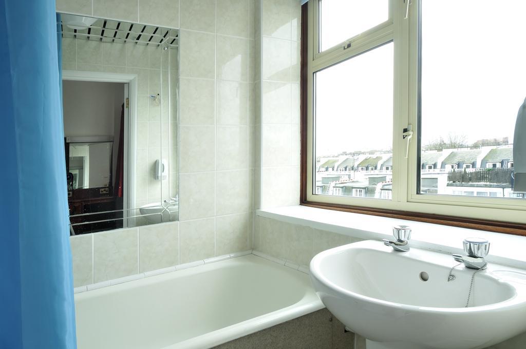 Hotel The Equity Point London