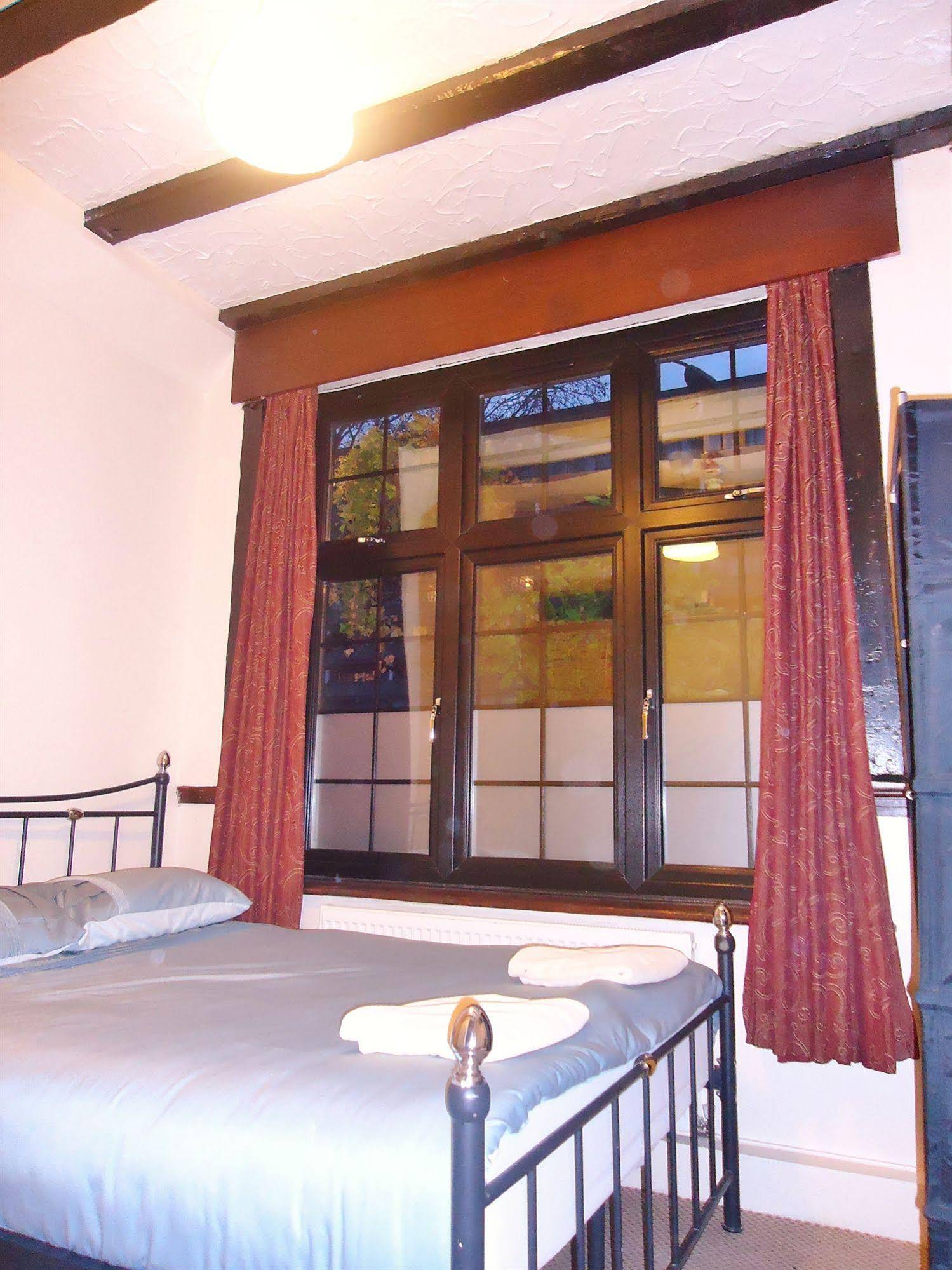 Hour Glass Hotel