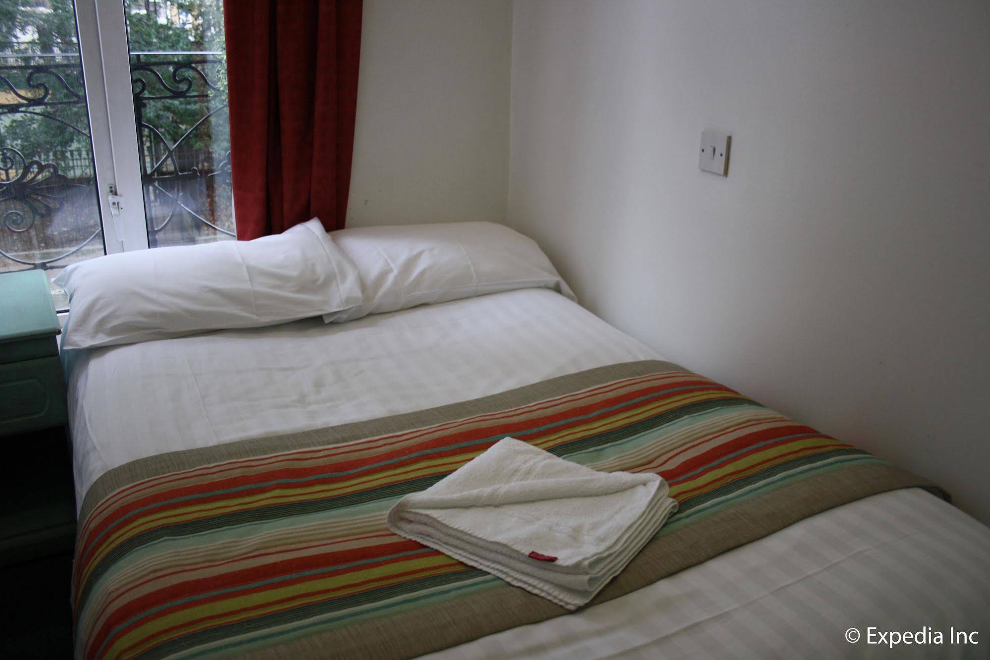 Howard Winchester Hotel