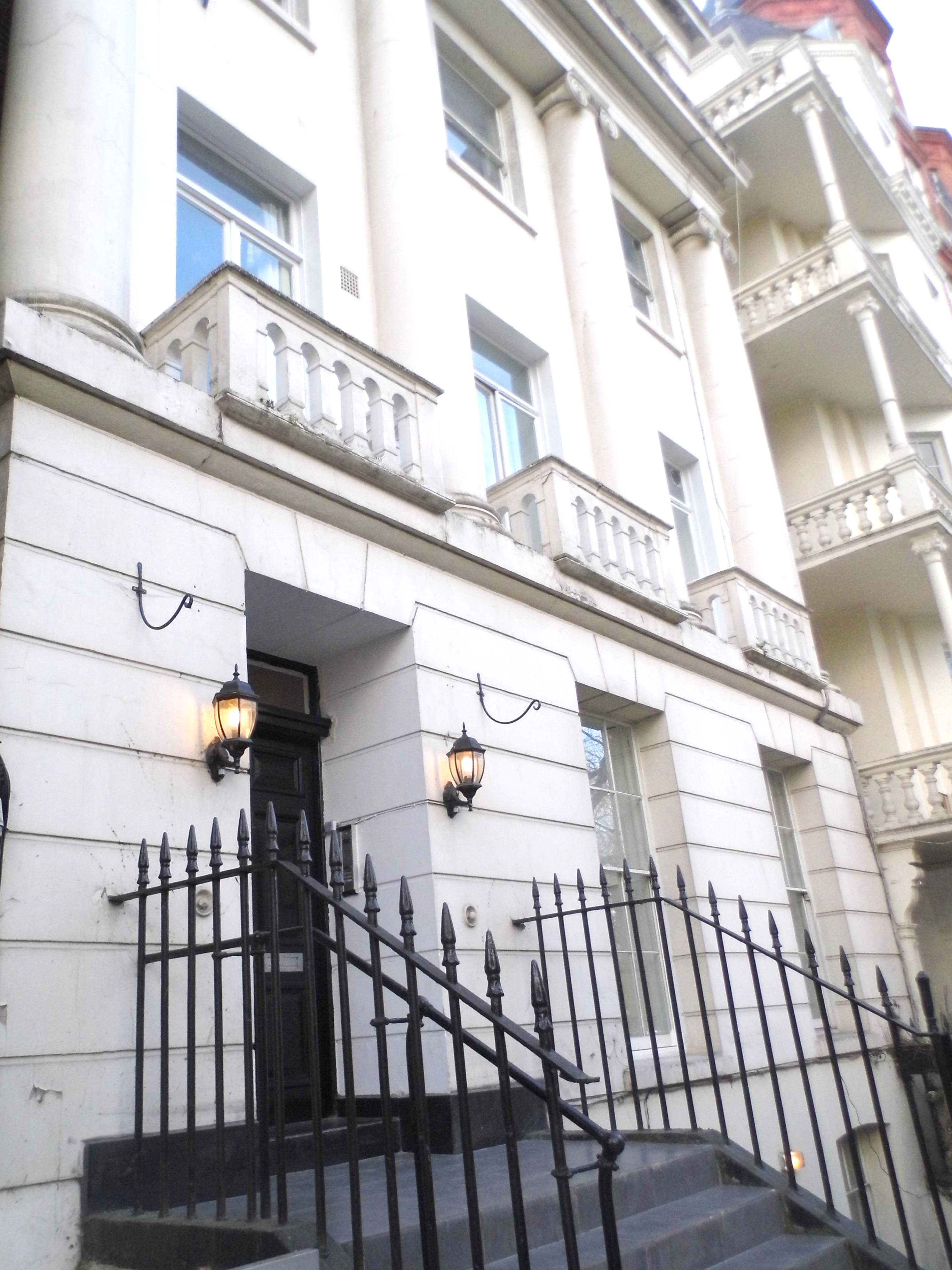 Hyde Park Gate Hotel