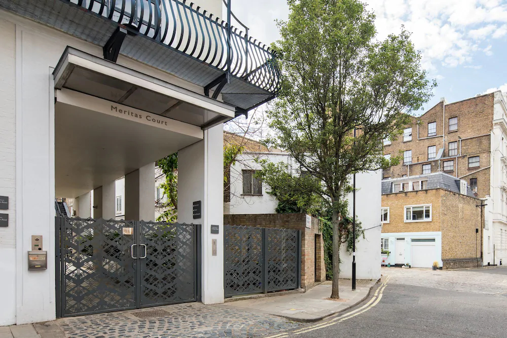 Hyde Park Luxe