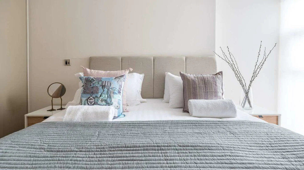 Hyde Park Luxe