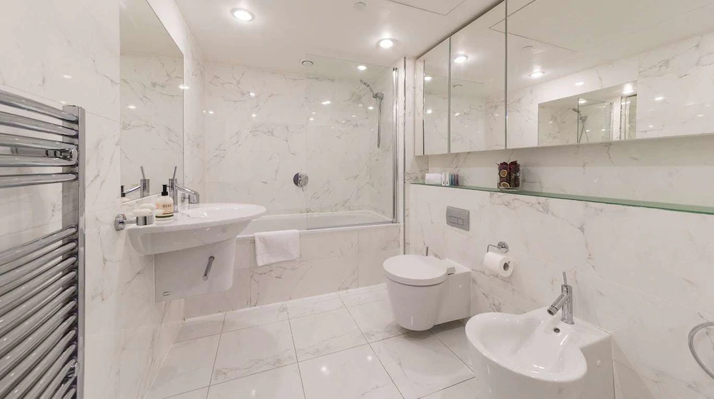 Hyde Park Luxe