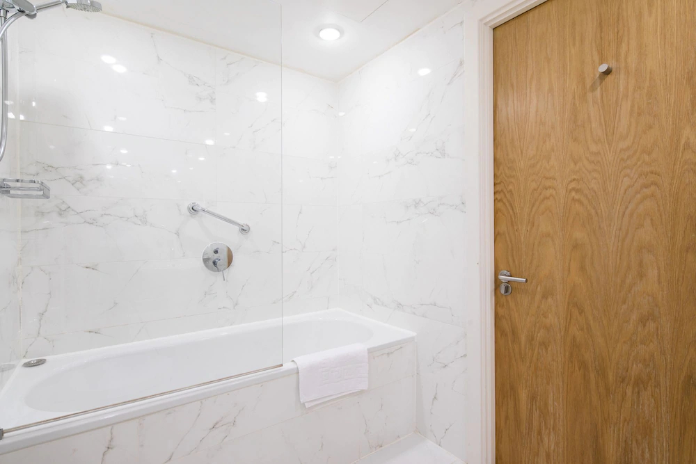 Hyde Park Luxe