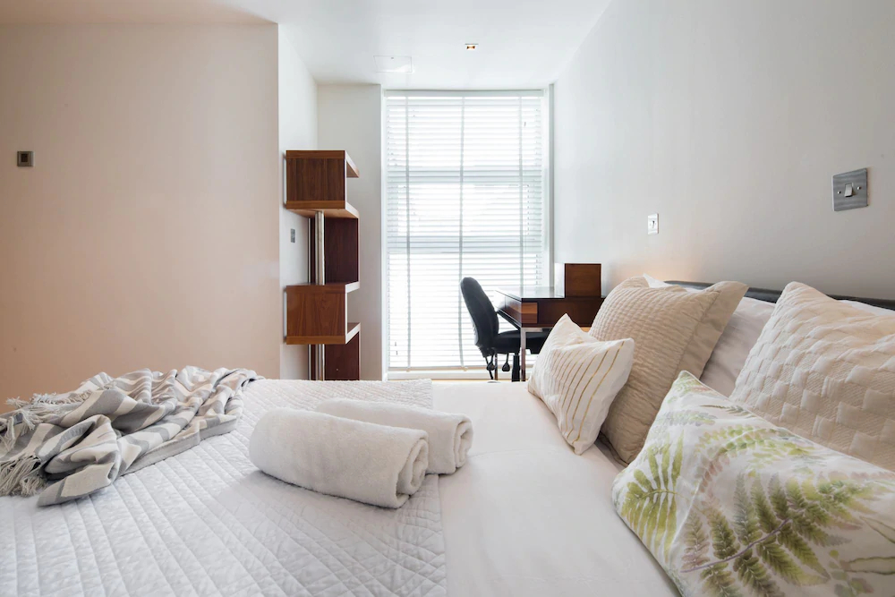 Hyde Park Luxe