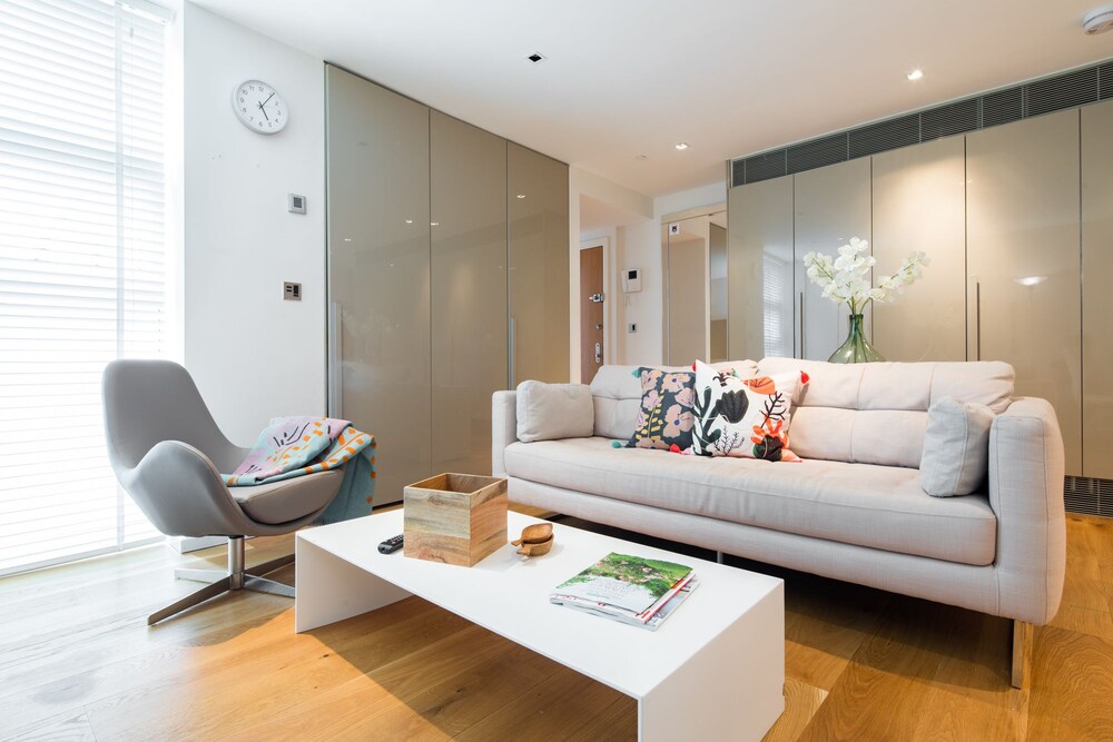 Hyde Park Luxe