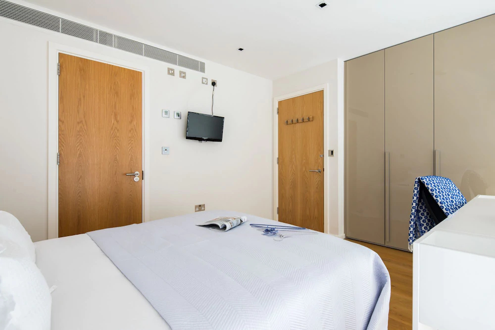 Hyde Park Luxe