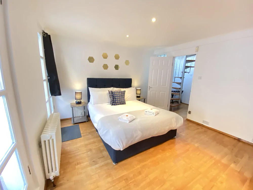 Imperial Mews House