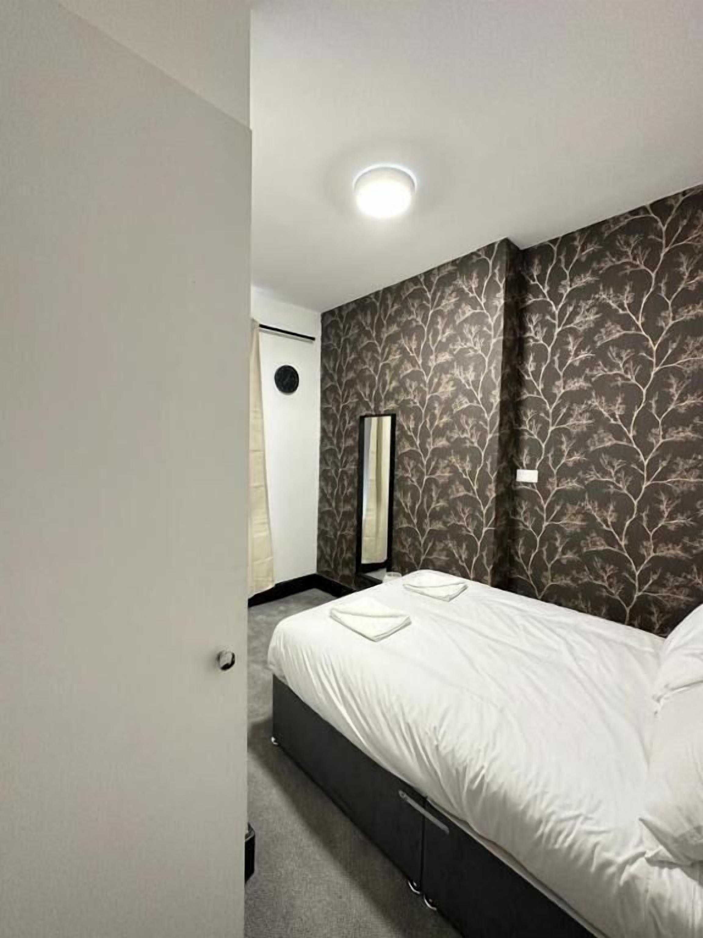 Ivy House Hotel