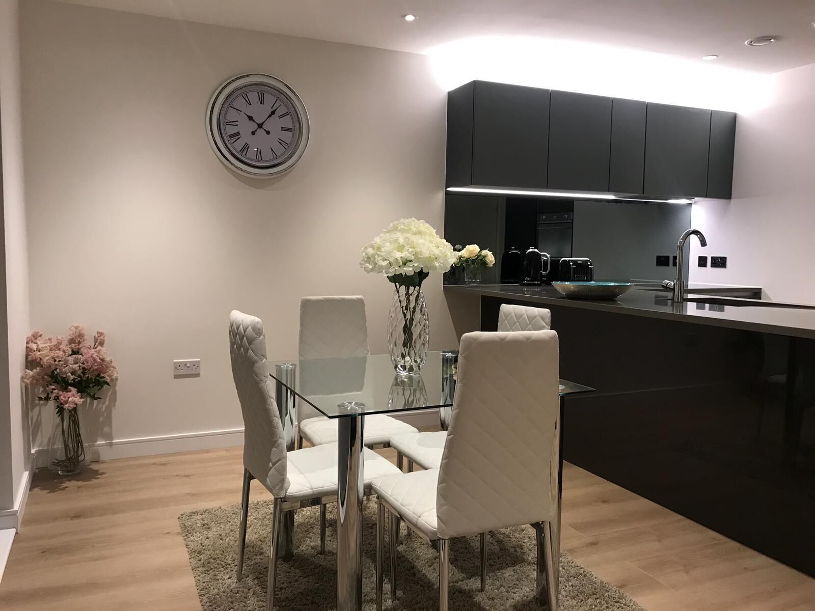 Kew Bridge Apartments