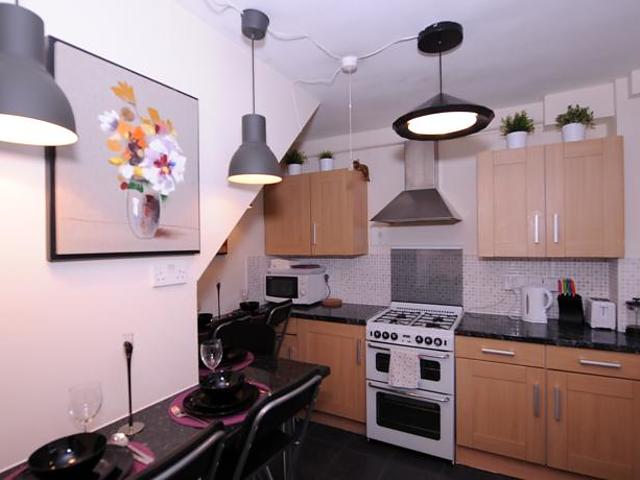 Kingward Rooms