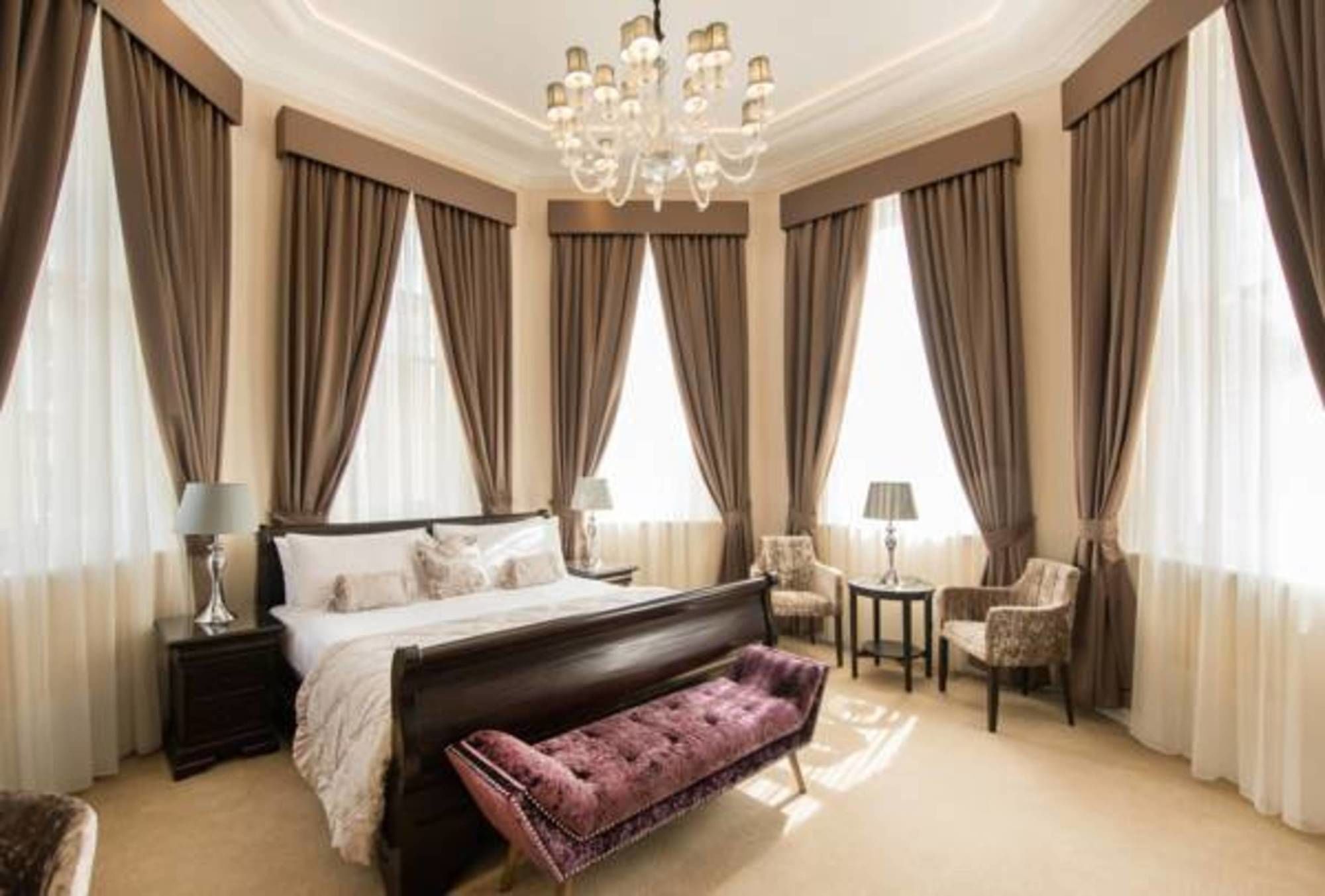 Lansbury Heritage Hotel
