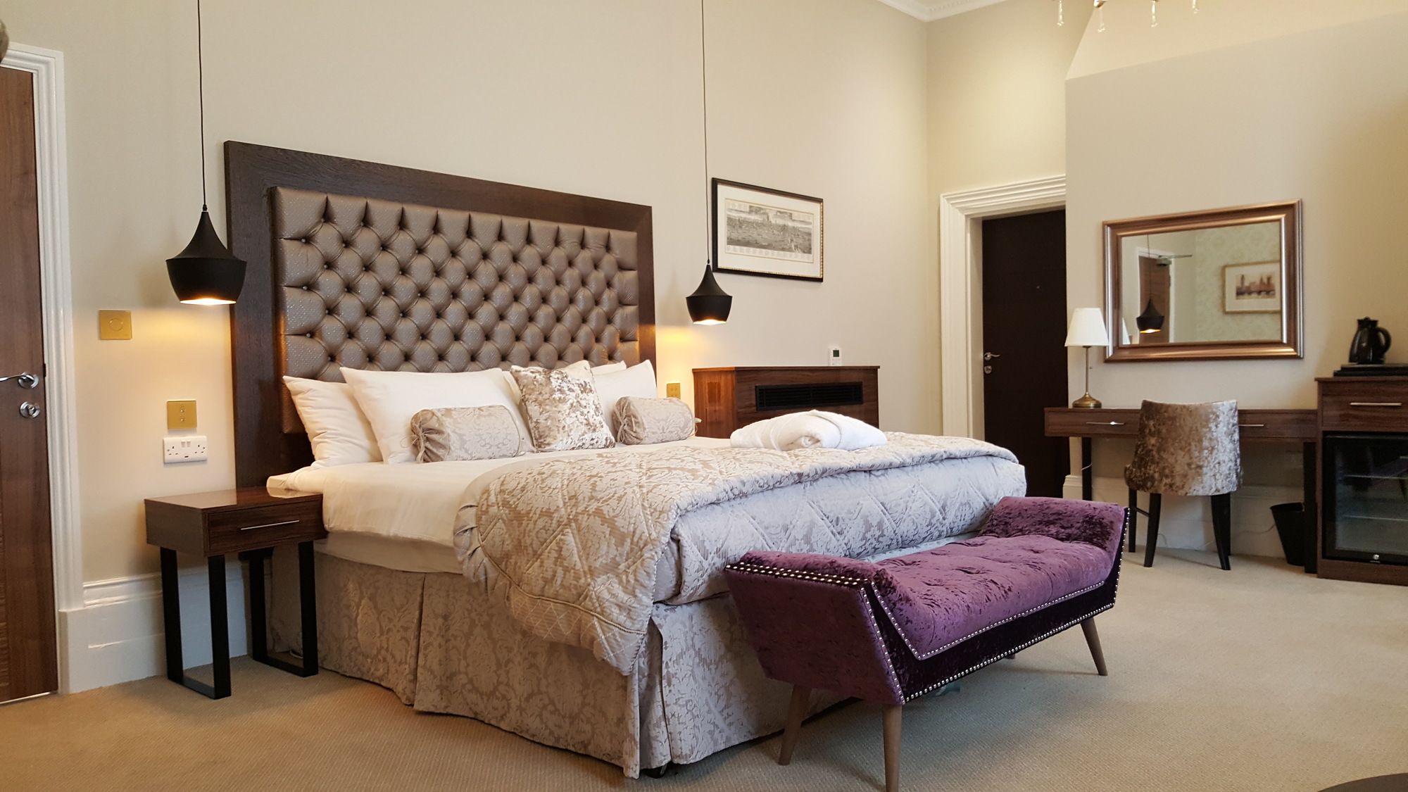 Lansbury Heritage Hotel