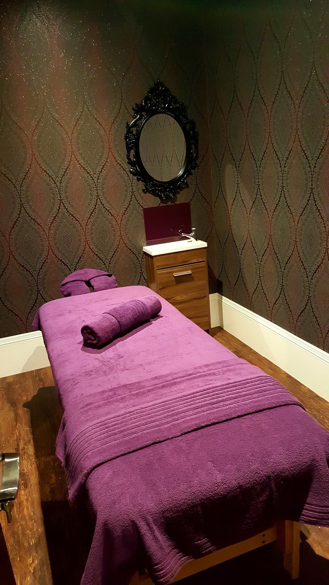 Lansbury Heritage Hotel