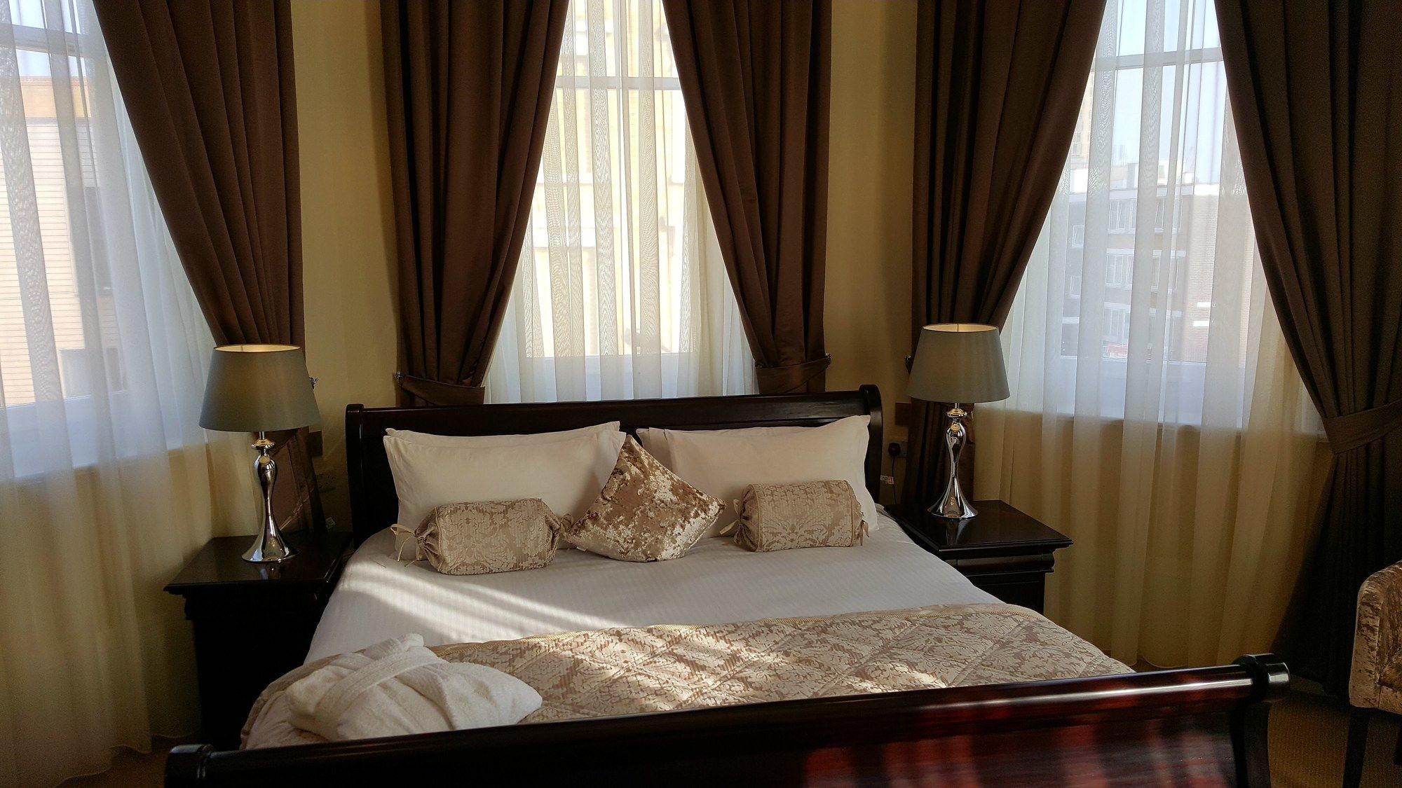 Lansbury Heritage Hotel