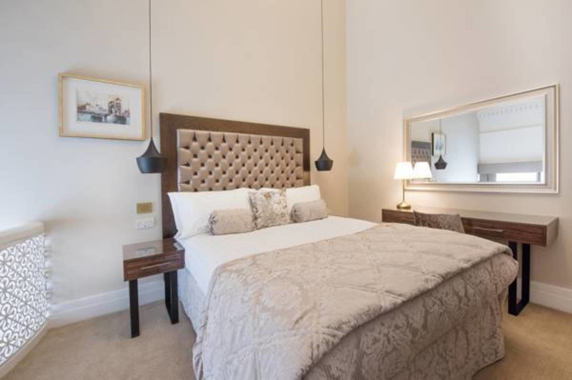 Lansbury Heritage Hotel