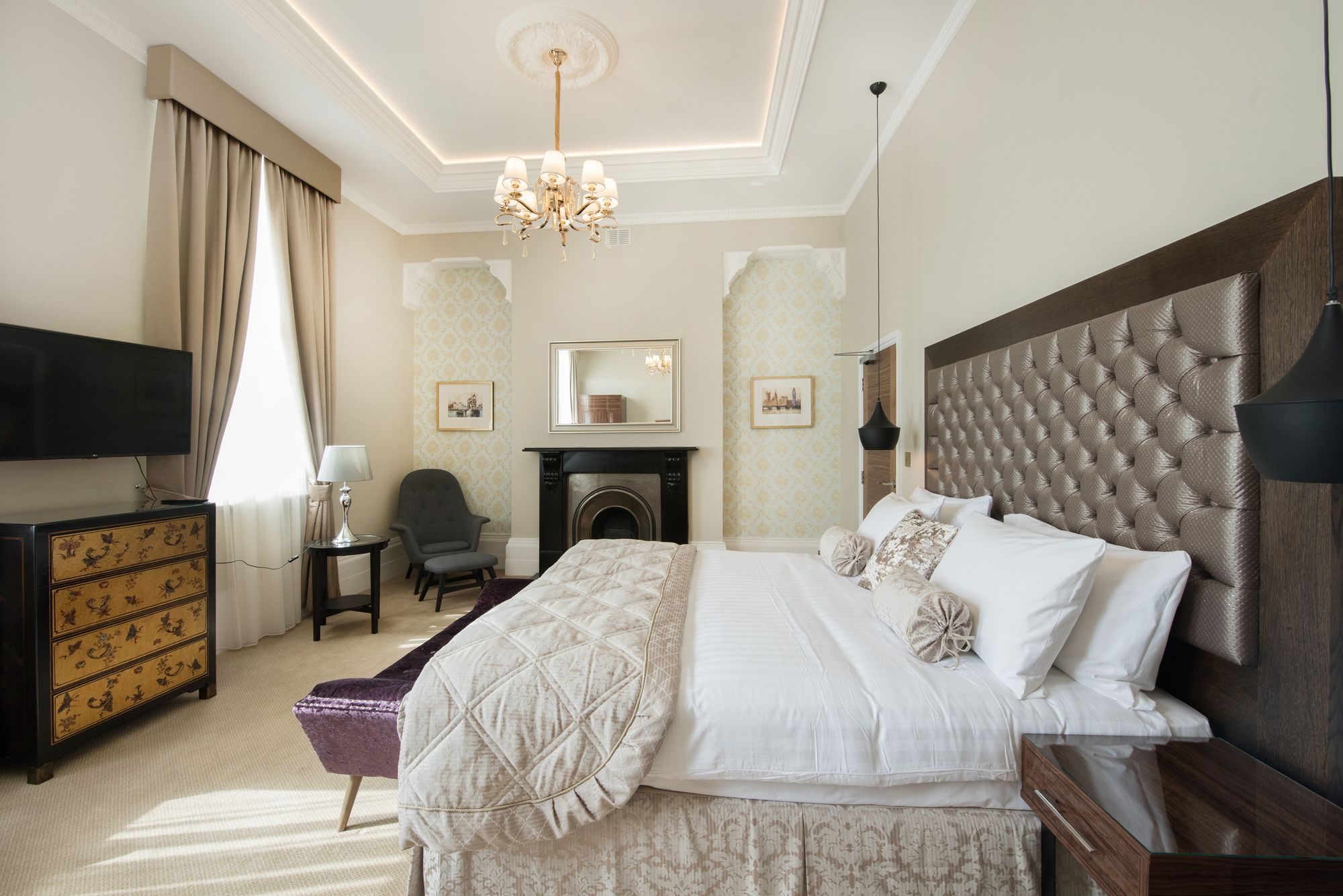 Lansbury Heritage Hotel