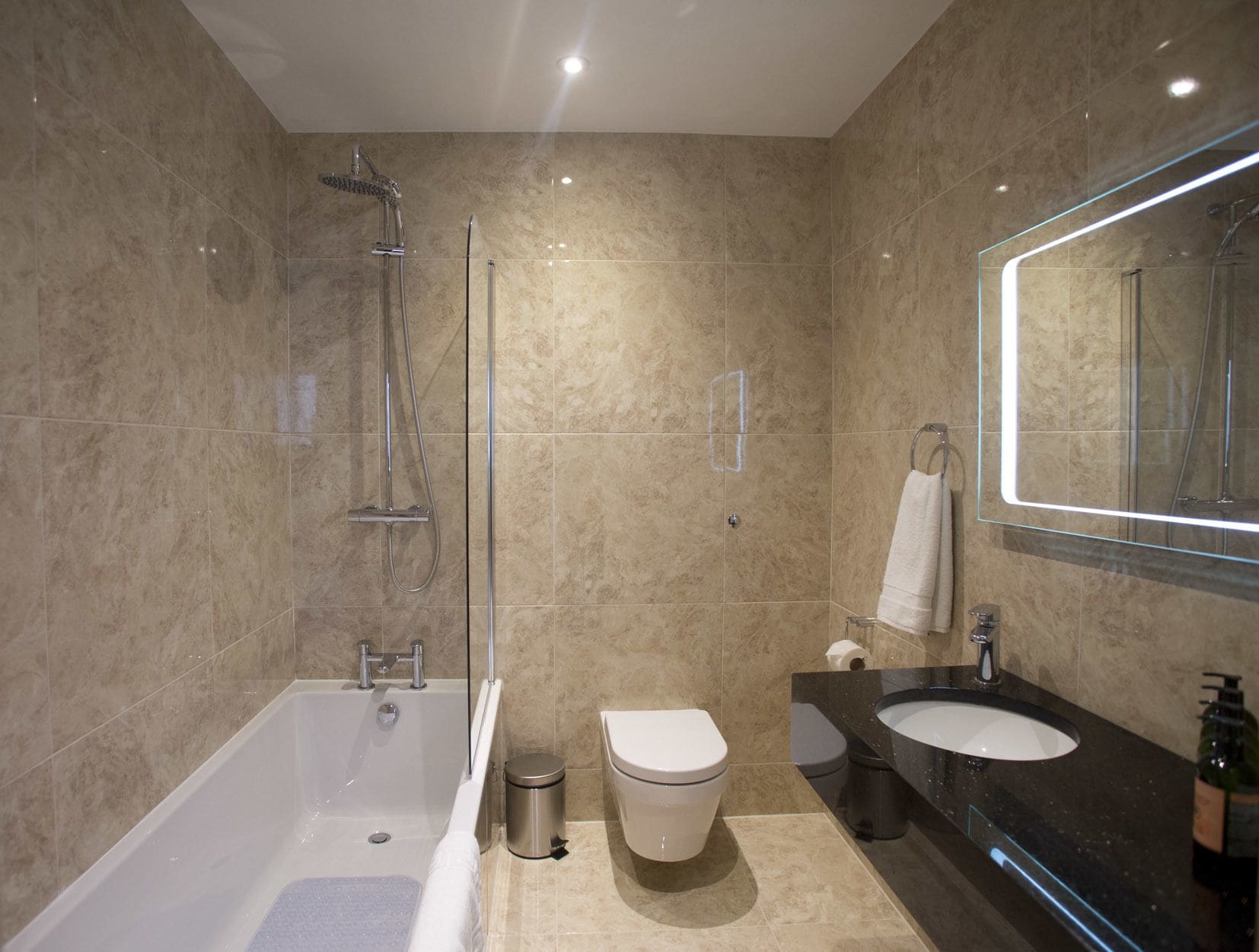 Lansbury Heritage Hotel