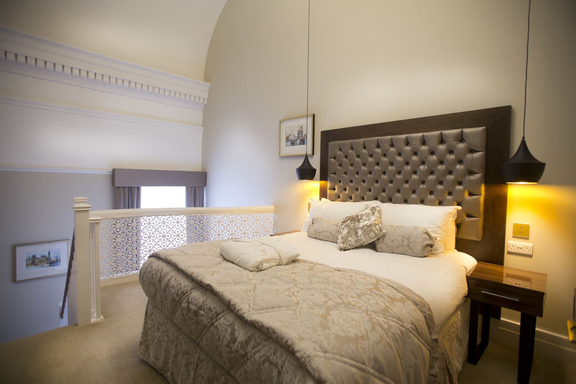 Lansbury Heritage Hotel