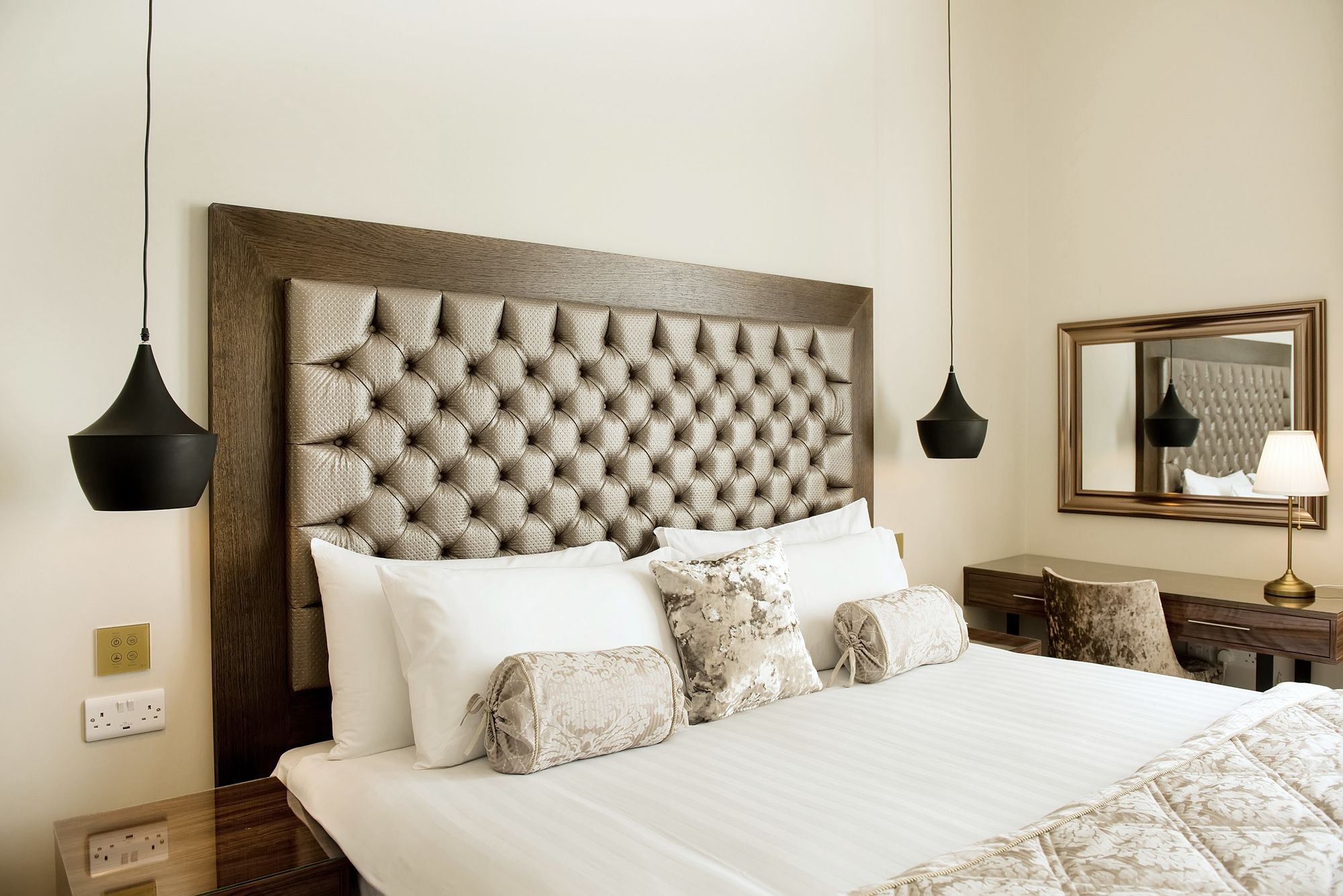 Lansbury Heritage Hotel