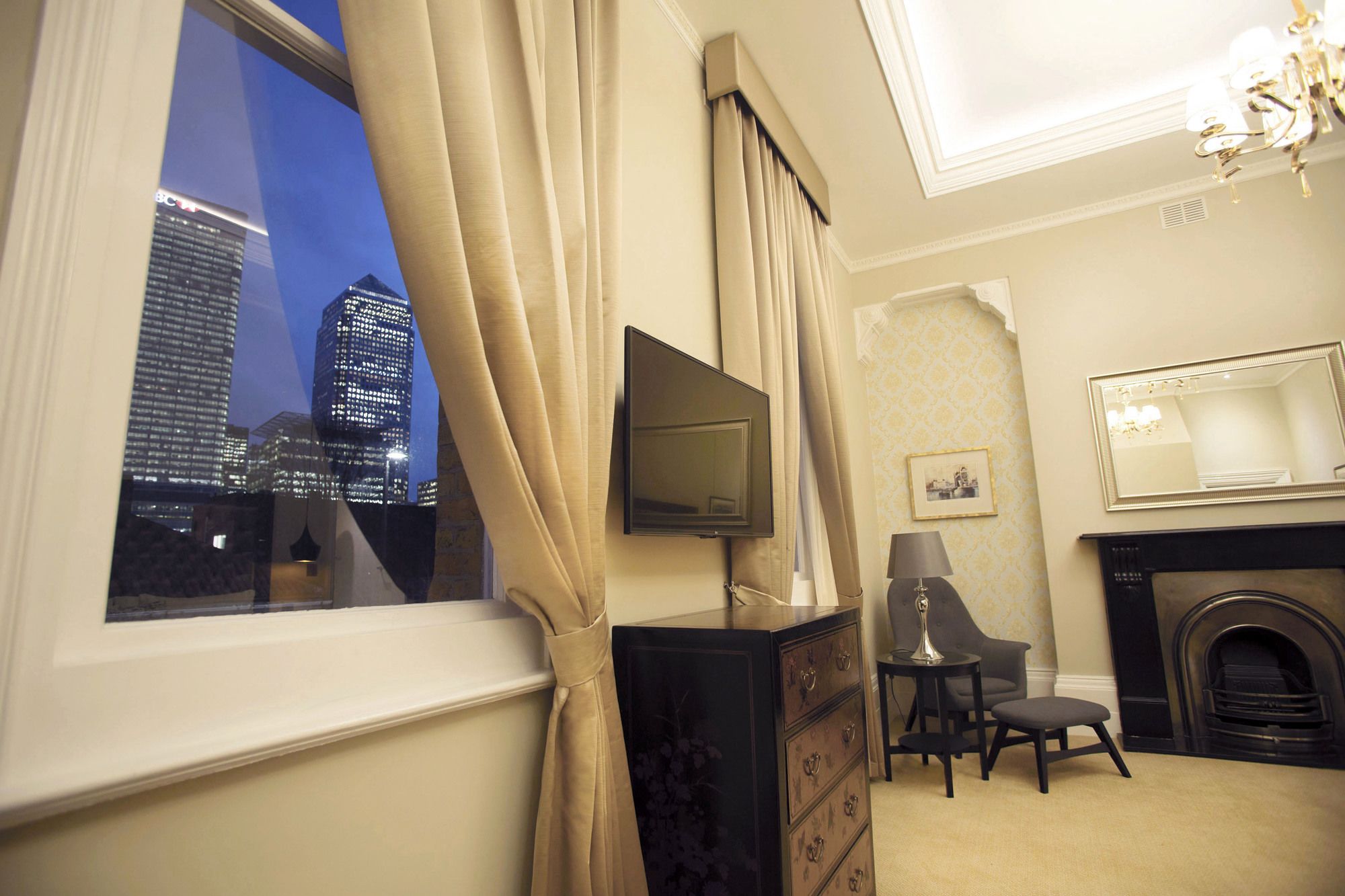 Lansbury Heritage Hotel