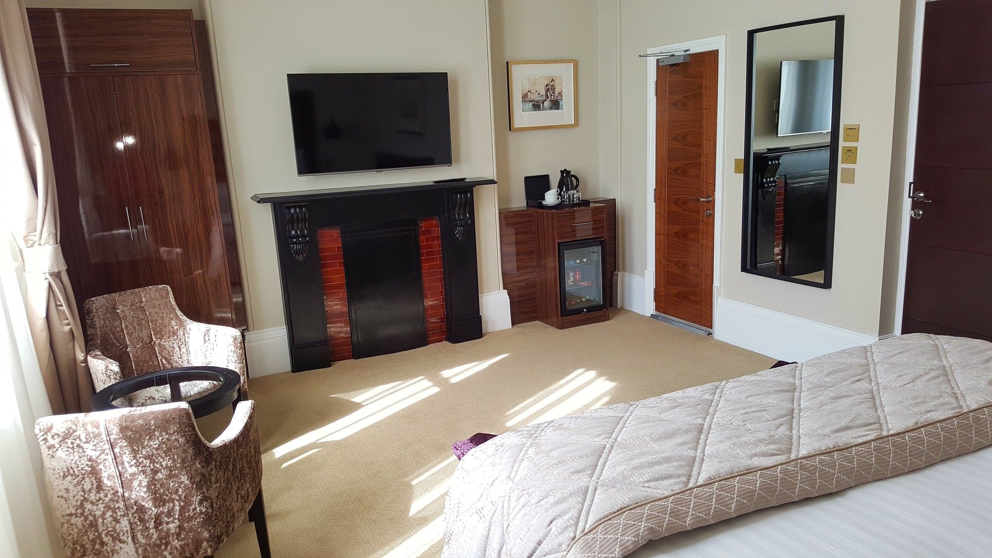 Lansbury Heritage Hotel