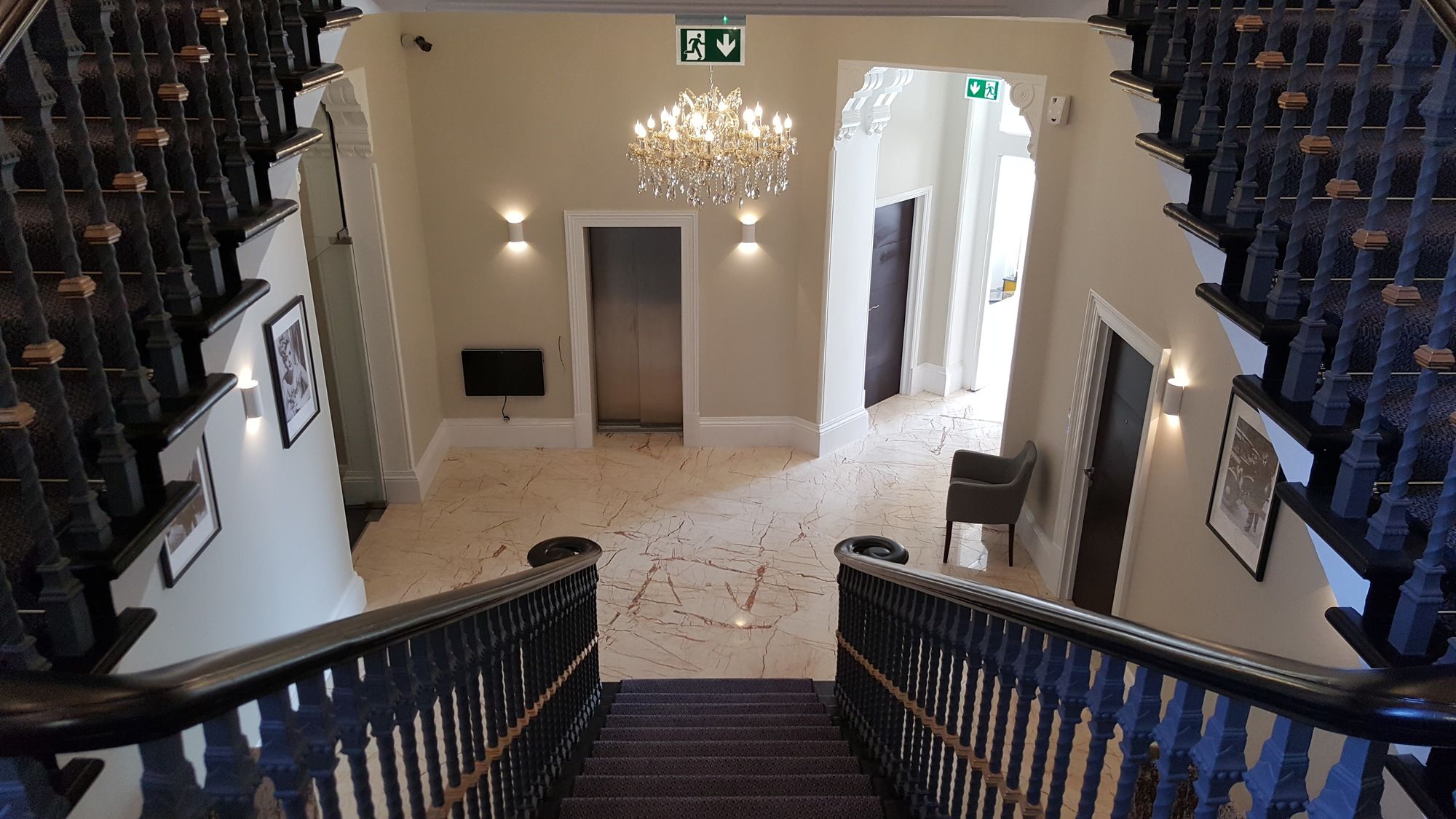 Lansbury Heritage Hotel