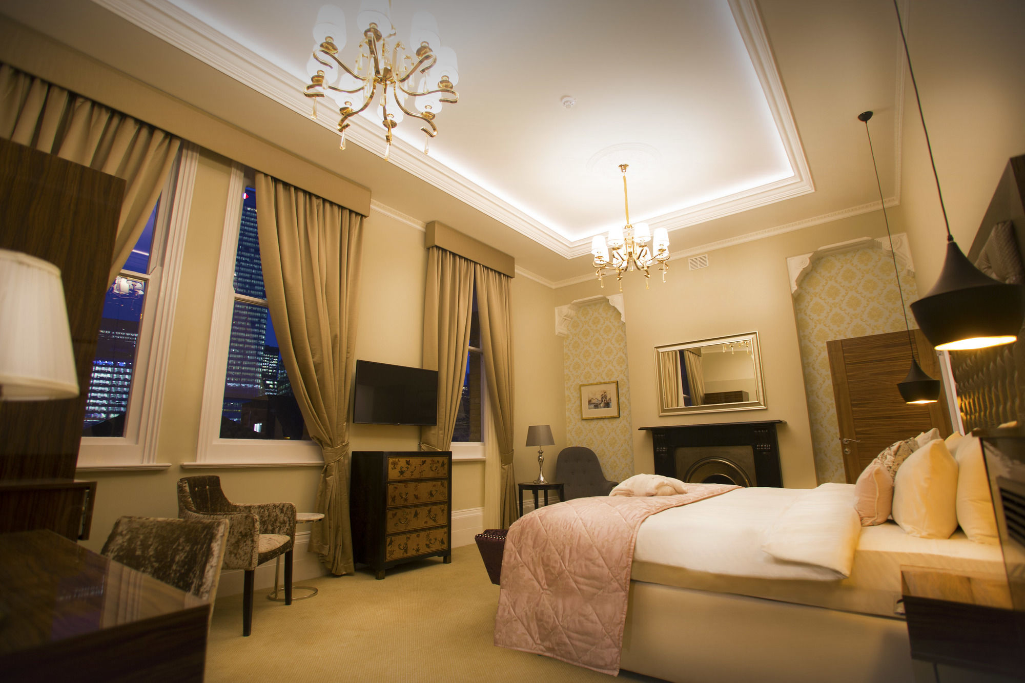 Lansbury Heritage Hotel