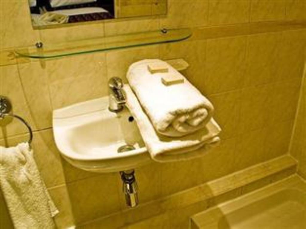 Leisure Inn London