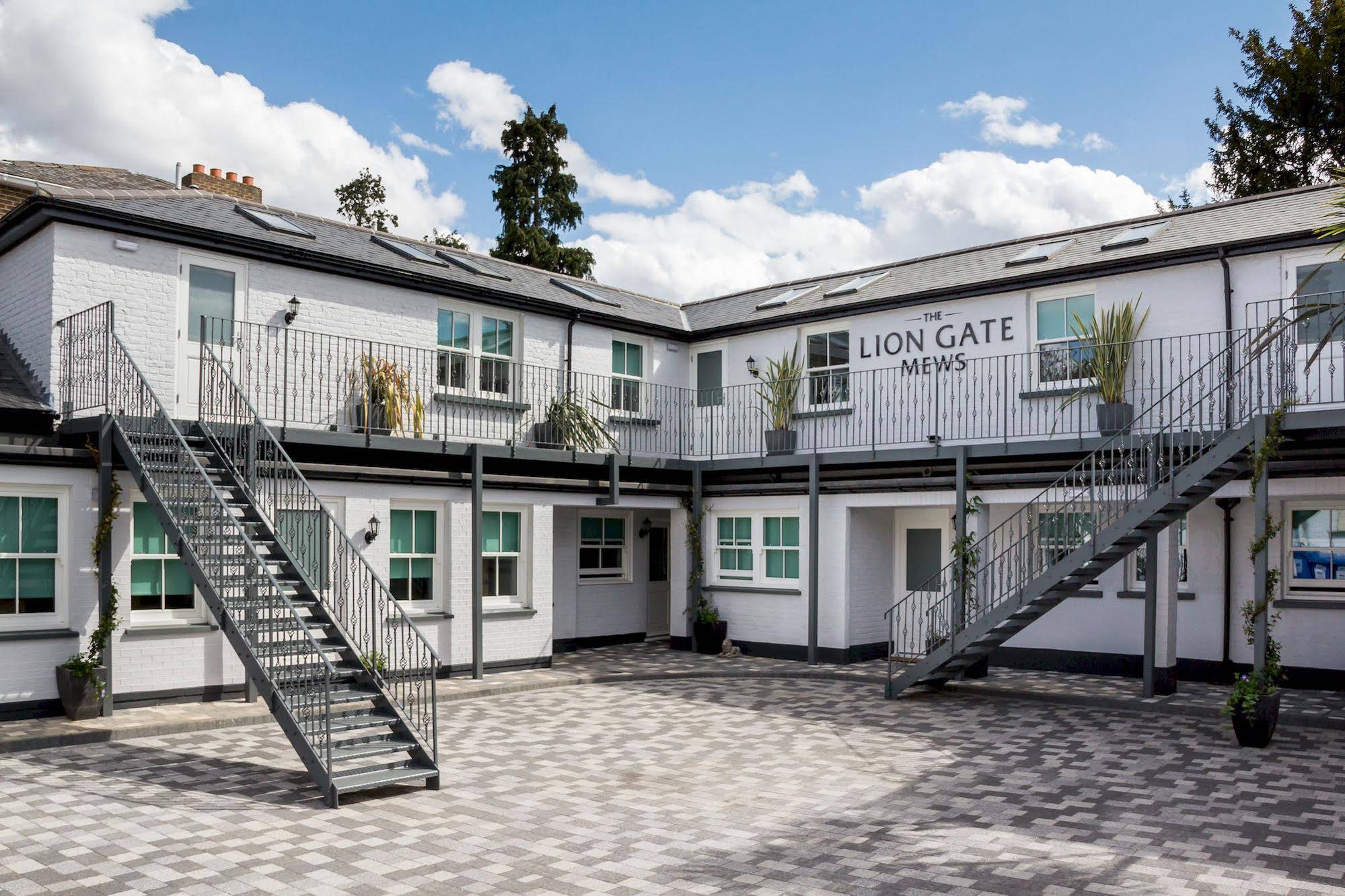 Liongate mews