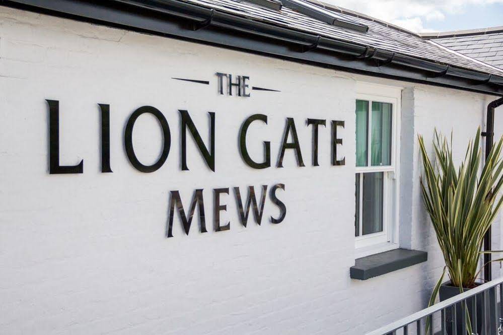 Liongate mews