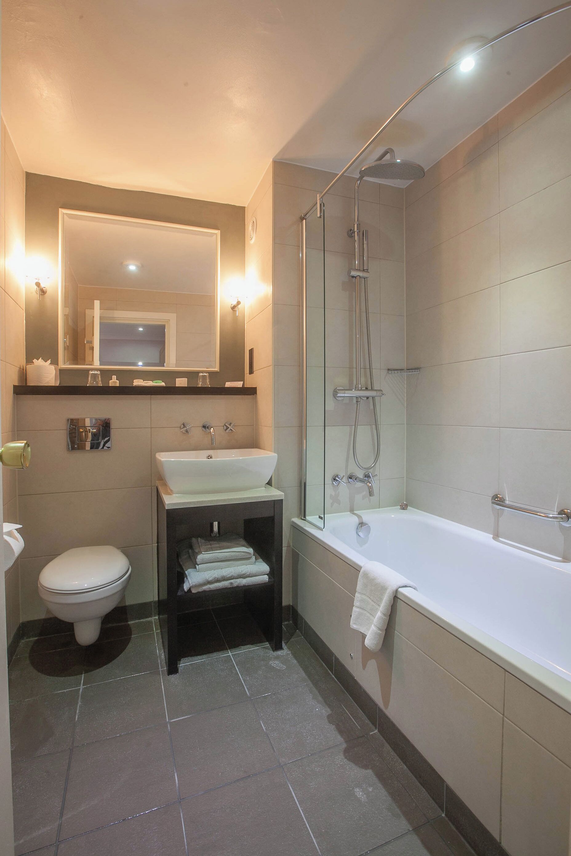 London Chigwell Prince Regent Hotel, BW Signature Collection