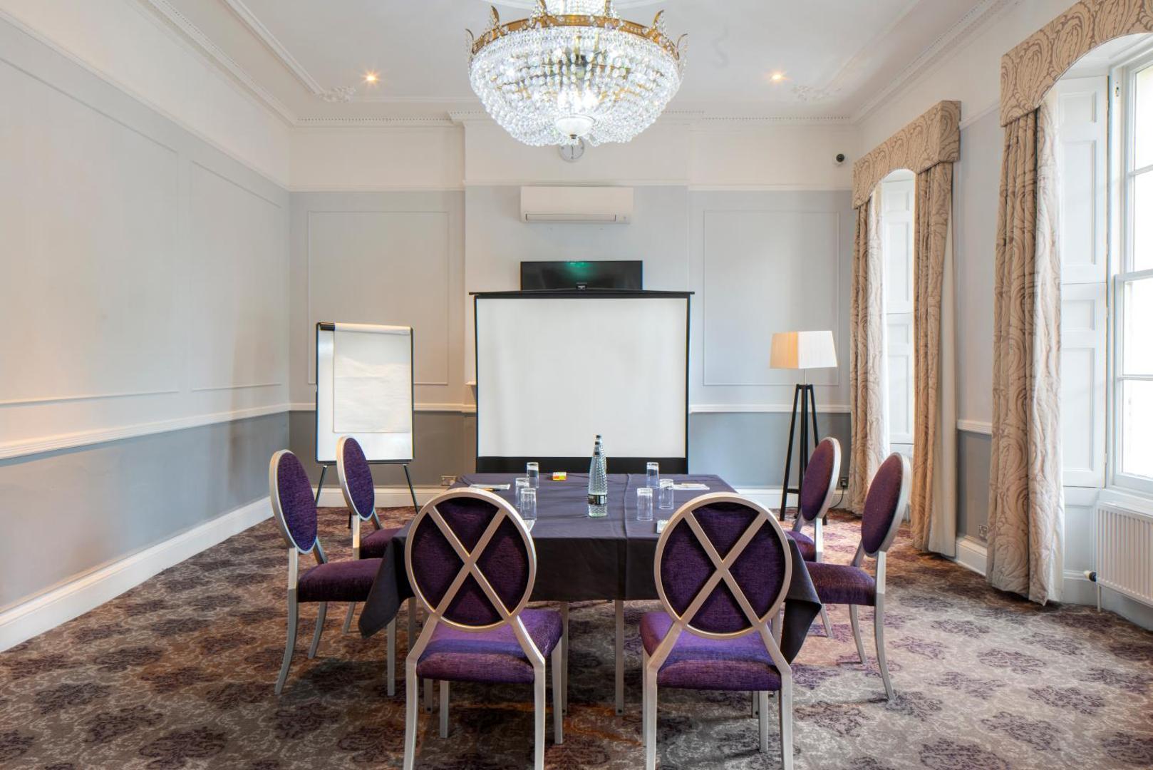 London Chigwell Prince Regent Hotel, BW Signature Collection