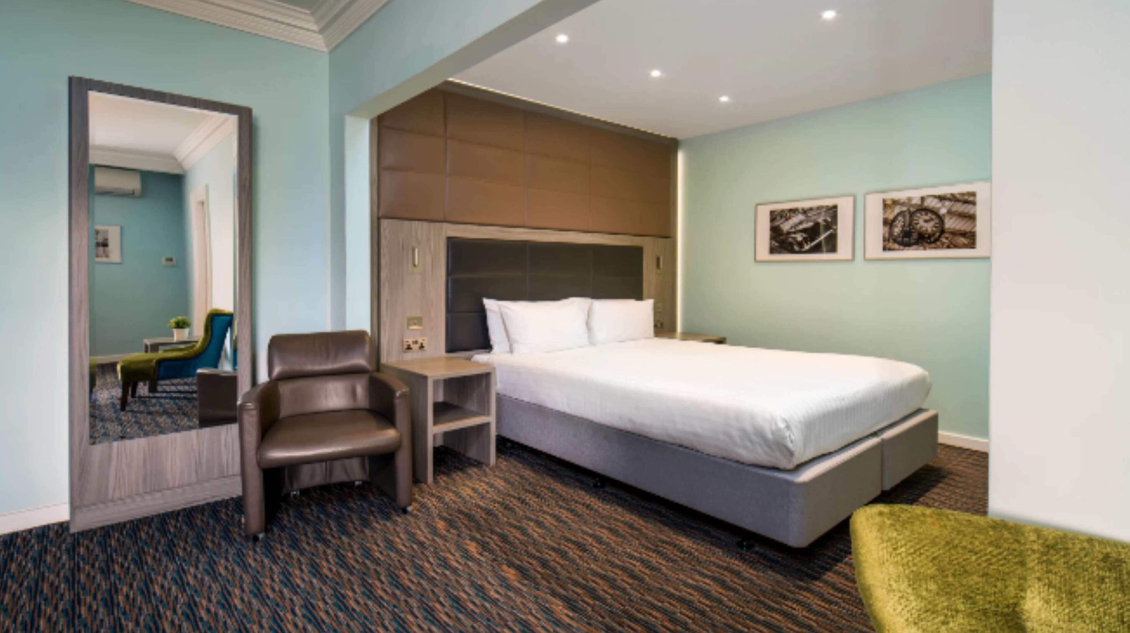 London Chigwell Prince Regent Hotel, BW Signature Collection