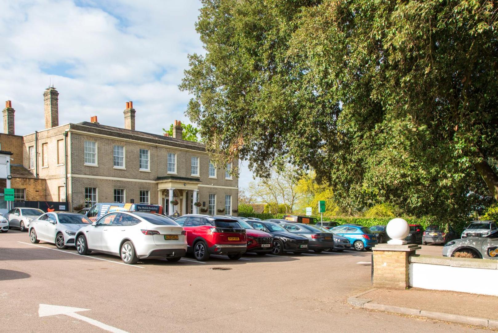 London Chigwell Prince Regent Hotel, BW Signature Collection
