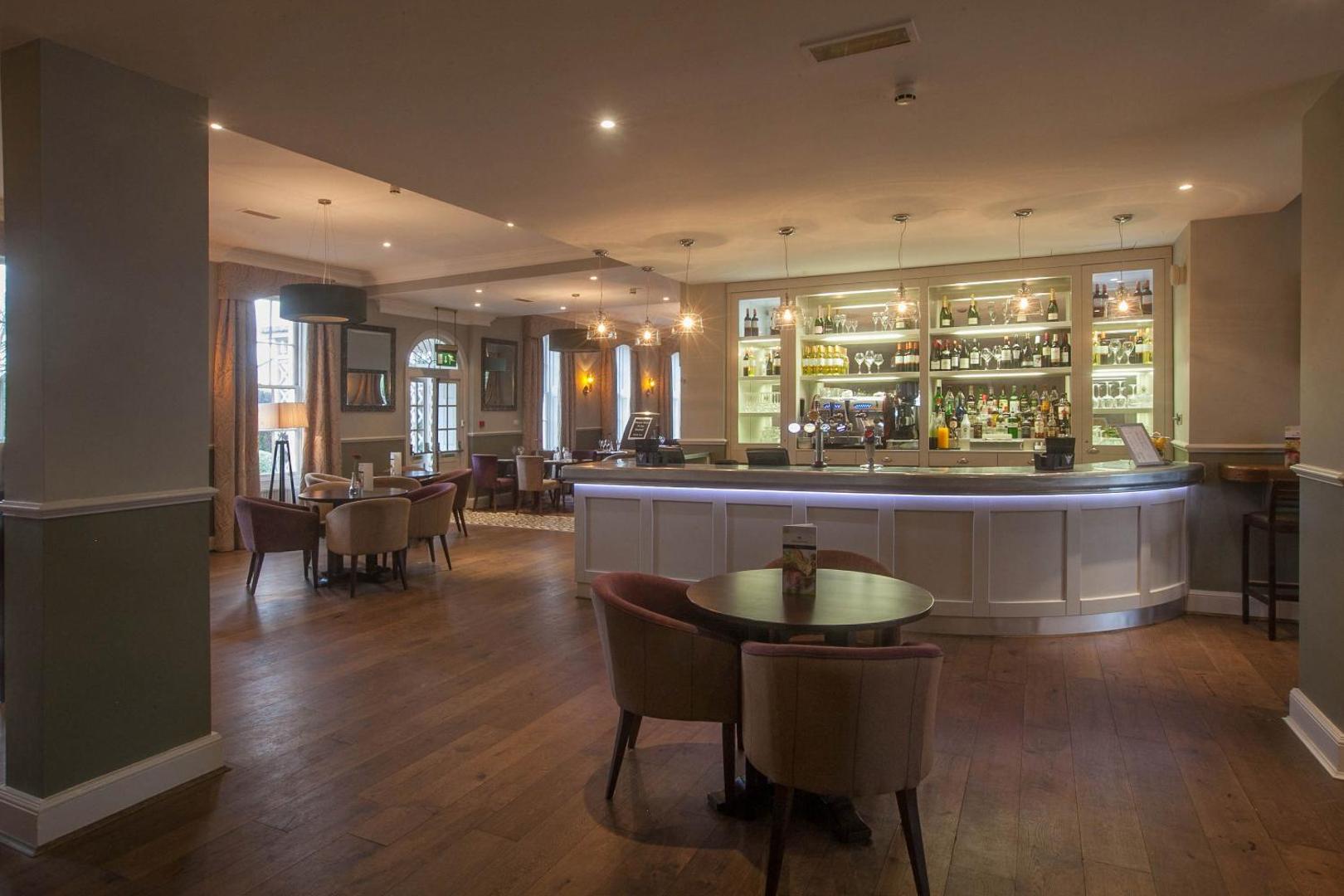 London Chigwell Prince Regent Hotel, BW Signature Collection