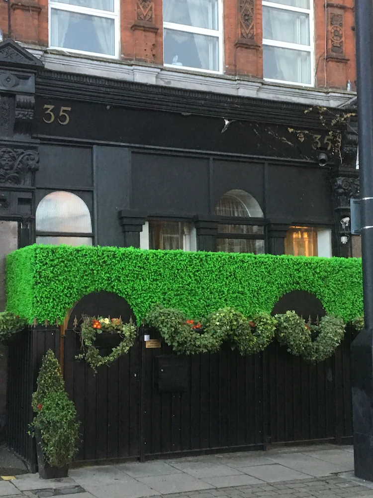 London Lodge by OYO Rooms