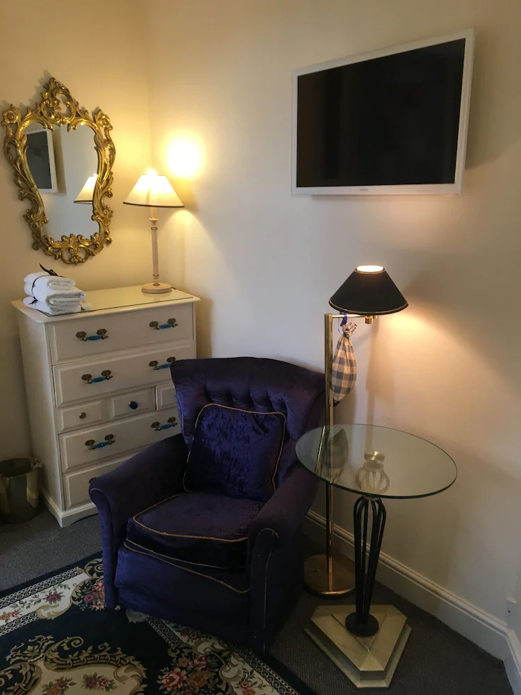 London Lodge by OYO Rooms