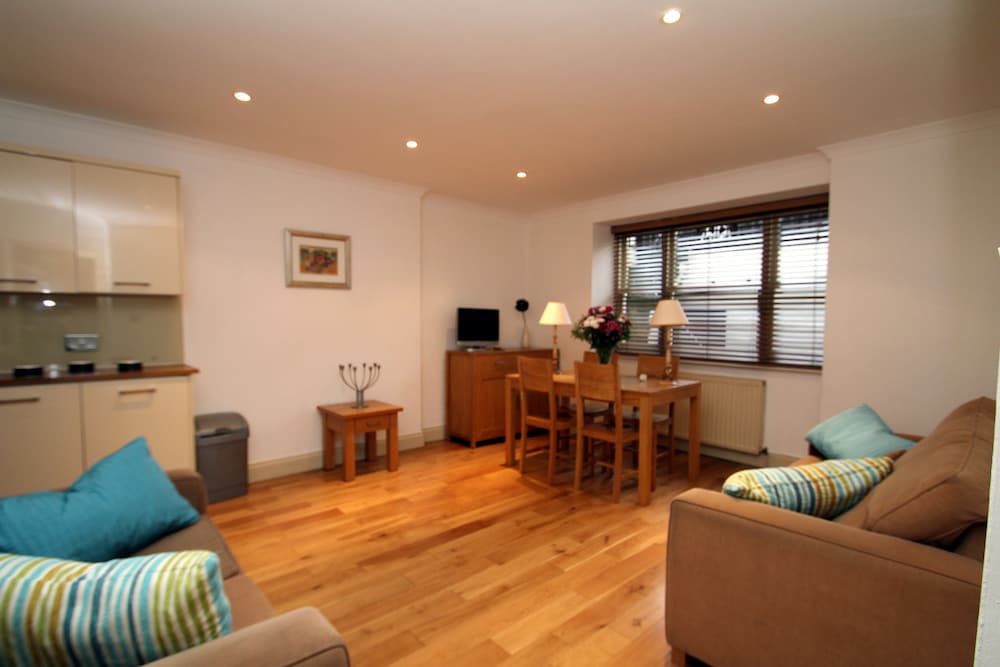 London Paddington Suites